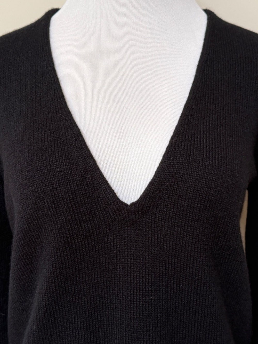 Saint Laurent YSL Black Cashmere Knit Deep V Neck LongSleeve Sweater - Picture 8 of 16